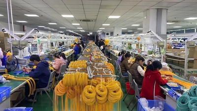 Shenzhen Chuanglixun Optoelectronic Equipment Co., Ltd. خط تولید کارخانه